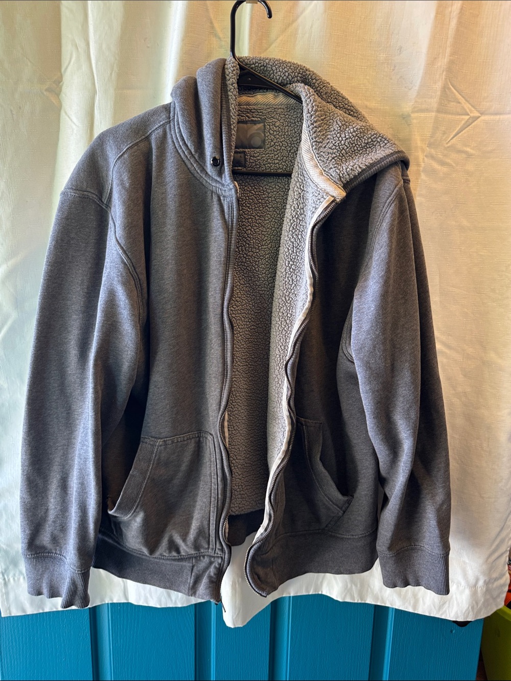 Old Navy Men's Gray Zip-Up Sherpa Hoodie
